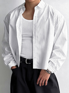 Chemises décontractées plissées unies à manches longues pour hommes, col à revers ample, boutonnées et respirantes – Vente en gros - Product Image 1