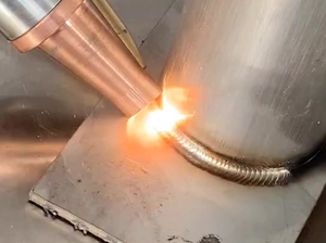 Handheld MAX <span class=keywords><strong>Laser</strong></span> quelle 1500W/2000W/3000W Faserlaser schneid schweiß maschine Neuer wettbewerbs fähiger Preis für Werbe unternehmen - Product Image 6