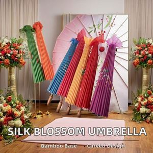 Parapluie en soie pour femme 82/84 cm, motif fleurs de cerisier japonaises, danse ancienne, parapluie décoratif en papier huilé chinois, art populaire sculpté - Product Image 2