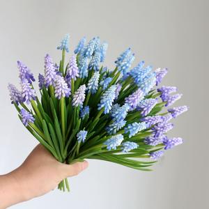 Nouvel arrangement floral artificiel moderne fait main en plastique souple, jacinthe <span class=keywords><strong>de</strong></span> la vigne, pour mariée, en pot, pour Noël et remise <span class=keywords><strong>de</strong></span> diplôme - Product Image 1
