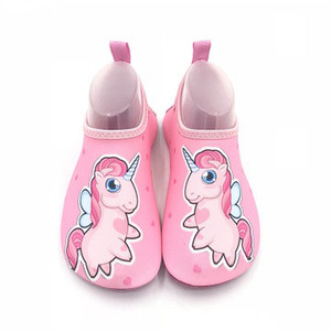Chaussures d'eau unisexes légères, antidérapantes, pour enfants, pour la plage, la piscine et la marche, pour garçons et filles, plusieurs couleurs - Product Image 2