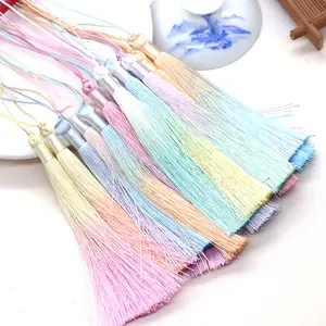 Chinesische Art Antiquitäten DIY Schmuck Zubehör Hand gefärbte Farbverlauf Quasten Kleine Lesezeichen Anhänger Dacron Terylene Fransen