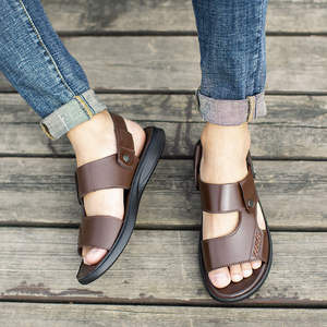 รองเท้าแตะหนังแท้สำหรับฤดูร้อน ดีไซน์เปิดนิ้วเท้า หน้าผ้าตาข่าย ระบายอากาศได้ดี พื้นนุ่ม สวมใส่สบายสำหรับผู้ชาย - Product Image 5