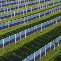 Support de montage personnalisé pour clôture verticale solaire PV Système de clôture de ferme solaire bifaciale à montage vertical