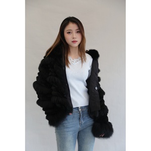 Nuovo Cappotto di Lusso Reversibile in <span class=keywords><strong>Vera</strong></span> <span class=keywords><strong>Pelliccia</strong></span> di <span class=keywords><strong>Volpe</strong></span> e Coniglio per Donna - Product Image 5