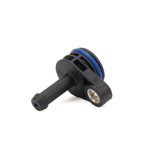 ข้อต่อท่อระบายความร้อนเครื่องยนต์ 06K121143 06K121143A สำหรับ VW Jetta <span class=keywords><strong>Audi</strong></span> A1 A3 A4 A6 A7 A8 <span class=keywords><strong>Q2</strong></span> Q3 Q5 Q7 Q8 ข้อต่อสายยางน้ำหล่อเย็น - Product Image 2