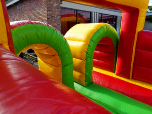 Lilytoys 2024 The Commercial Outdoor Inflable Obstacle Course Challenges Juego de fiesta inflable para adultos - Product Image 5