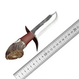 Couteau de chasse Damas à lame fixe, bord droit, manche en bois de cerf avec étui en cuir pour le camping et les activités de plein air - Product Image 5