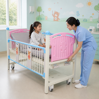 Lit médical pédiatrique mobile anti-chute à double manivelle manuel personnalisé pour enfants, idéal pour les salles d'hôpital et l'utilisation à domicile
