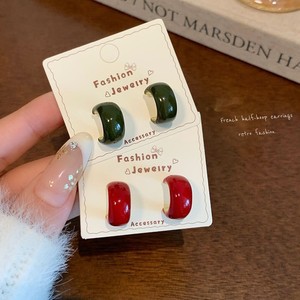 Vintage Oil Dripping Green and Red C-shaped Earrings for Women Temperament Hoop Earring Accessories - Product Image 1