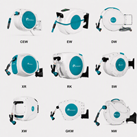 Enrouleur de tuyau d'arrosage rétractable en PVC OEM avec pulvérisateur à rembobinage automatique, verrouillage gratuit et support mural pivotant à 180 degrés