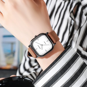 Orologio di moda per gli <span class=keywords><strong>uomini</strong></span> semplice stile quadrante al quarzo sport cinturino in pelle orologio da polso da uomo - Product Image 3