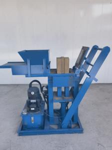 Mesin Pembuat Batu Bata Tanah Liat Merah <span class=keywords><strong>Manual</strong></span> Interlocking, Mesin Bata Tanah Liat Terkompresi, Mesin Blok Tanah Ukuran Kecil - Product Image 2