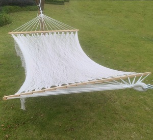 <span class=keywords><strong>Hamac</strong></span> en maille de coton tissé <span class=keywords><strong>Double</strong></span> haute densité de haute qualité <span class=keywords><strong>hamac</strong></span> de camping en plein air en corde de coton balançoire <span class=keywords><strong>hamac</strong></span> anti-renversement - Product Image 5