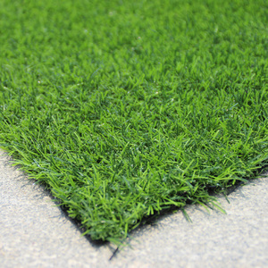 Césped Artificial Sintético Impermeable de Calidad Superior Natural de Fábrica China para Jardín, Paisajismo, Campos Deportivos y Patios Traseros - Product Image 4