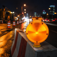 Feu de signalisation routière solaire en plastique à commande automatique, LED à lumière constante non-réfléchissante 300cdl pour alerte de danger sur autoroute