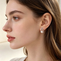 Boucles d'oreilles clous en laiton plaqué or PVD en forme de gourde, anti-ternissement, avec perles naturelles d'eau douce de 5,1 mm, vente en gros de bijoux en perles véritables