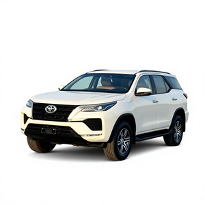 Toyota Fortuner 2.7L Gasolina Automática 4x4 SUV de 7 Plazas Usada 2024 |   Listo para Exportar - Product Image 1