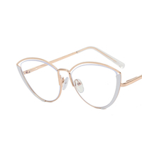 Monture de lunettes tendance en métal avec effet œil de chat creux, lunettes anti-lumière bleue pour femmes