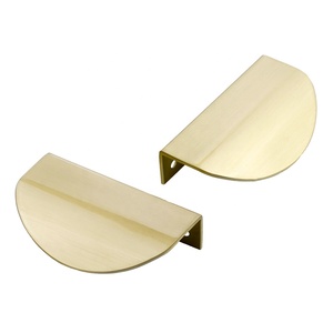 Nuevo diseño de concha taza semi círculo media luna latón satinado muebles cbainet, cajón de borde de <span class=keywords><strong>la</strong></span> puerta de manija lateral - Product Image 6