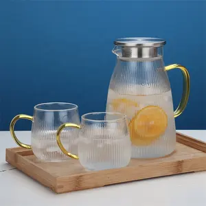 Pichet à eau en verre clair dépouillé de haute qualité Théière Pichet en verre de Chine Prix Pichet en verre gallon