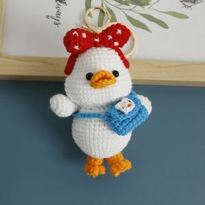 Llavero de patos con lazos de ganchillo, muñeco de punto hecho a mano, llavero de animal suave, colgante de moda para bolsos de mujer, decoración de joyería - Product Image 1
