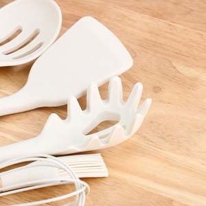 Ensemble d'ustensiles de cuisine en silicone écologique 12 pièces avec manche en bois, seau de rangement et pelle, capacité 10L, modèle USA Mairun USA 823 - Product Image 3