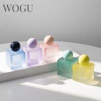 WOGU Flacon pulvérisateur de parfum en verre serti 50 ml, embout rond de 15 mm, emballage cosmétique, flacon de parfum vide carré peint