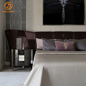 <span class=keywords><strong>Lit</strong></span> Queen Size avec cadre en bois massif, tables <span class=keywords><strong>de</strong></span> chevet et tête <span class=keywords><strong>de</strong></span> <span class=keywords><strong>lit</strong></span> rembourrée, <span class=keywords><strong>lit</strong></span> double noir king size, style post-moderne, véritable velours - Product Image 4