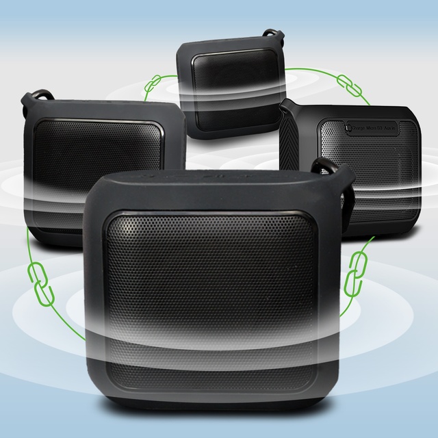 New Waterproof IP67 Wireless Outdoor Karaoke Speaker 10W Mini Portable Bluetooth Speaker with 1+N Broadcast Multiple Pairings