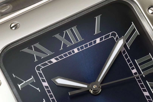 Montre mécanique automatique élégante et raffinée avec fermoir pliant en acier inoxydable, dotée d'un calendrier et d'un cadran bleu profond - Product Image 3