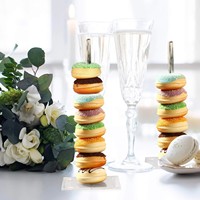 Support de présentation rond en acrylique transparent de qualité alimentaire pour gâteaux, beignets et pâtisseries, idéal pour la publicité et la vente au détail