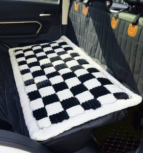 Alfombra acolchada a cuadros para asiento trasero de coche para mascotas, suave, para perros y gatos, extraíble y lavable, para viajes. - Product Image 4