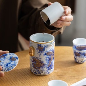 Service à thé de voyage Dragon Soaring Prosperity, tasse portable à ouverture rapide avec couvercle hermétique, idéal pour les cadeaux de voyage, les souvenirs d'affaires et les tendances nationales - Product Image 3