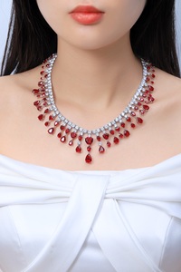 Nuova Collezione: Collana in <span class=keywords><strong>Argento</strong></span> <span class=keywords><strong>925</strong></span> con Rubino Sintetico a Goccia d'<span class=keywords><strong>Acqua</strong></span> Scintillante, Gioiello Classico di Lusso per Matrimoni - Product Image 4