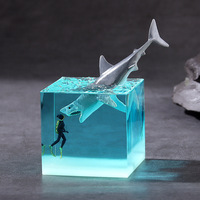 Nouveau Design Unique Résine Époxy Plongeur Baleine Requin Base En Bois Décor Lampe USB Alimenté À La Main Artisanat Cadeaux LED 3D Veilleuse