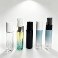 Flacon en verre à bille rechargeable personnalisé en gros, noir et blanc, avec bouchon à vis, pour parfum de voyage, soin de la peau, huile essentielle