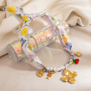 สร้อยคอจี้ลายดอกไม้สไตล์โบฮีเมียนพร้อมจี้ห้อยประดับ โซ่คล้องไหปลาร้าโลหะผสมสังกะสี เครื่องประดับแฟชั่นสำหรับวันหยุด - Product Image 4