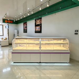 Refrigerador comercial curvo <span class=keywords><strong>de</strong></span> vidrio para exhibición <span class=keywords><strong>de</strong></span> <span class=keywords><strong>repostería</strong></span>, vitrina <span class=keywords><strong>de</strong></span> pasteles <span class=keywords><strong>de</strong></span> doble nivel con iluminación LED para pastelería - Product Image 2