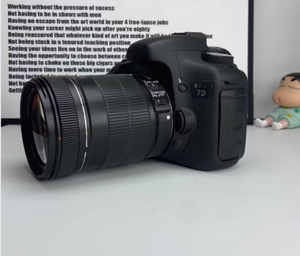 Cámara Usada Original 7D Plus en Venta, con Lente de 18-135 mm, Juego Completo, Compatible con Tarjetas CF - Product Image 2