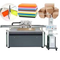 Automatische CNC digitale vlakbed snijplotter voor het snijden van zelfklevende stickers, verpakkingen, vinyl, karton en andere materialen.