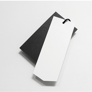 Etiqueta colgante de ropa personalizada de papel gris grueso de alta calidad, etiqueta colgante oscilante, etiqueta en relieve, etiqueta de <span class=keywords><strong>precio</strong></span> para ropa vaquera con cuerda - Product Image 5