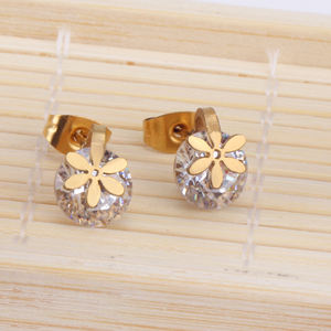 الصين مصنع OEM ODM 18K الذهب مطلي مجوهرات من صلب لا يصدأ مجموعات قطعة رائعة من الماس قلادة طقم أقراط - Product Image 3