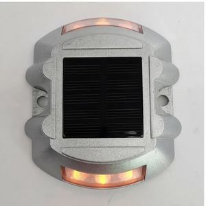 Marqueur de chaussée surélevé en aluminium longue durée, borne solaire routière à <span class=keywords><strong>LED</strong></span> clignotante pour avertissement de courbe de tunnel - Product Image 1