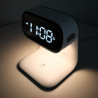 Lámpara de Noche Portátil con Reloj, Luz Nocturna con 3 Niveles de Intensidad Táctil, Diseño Moderno, Lámpara de Escritorio LED para Hogar, Oficina y Viajes