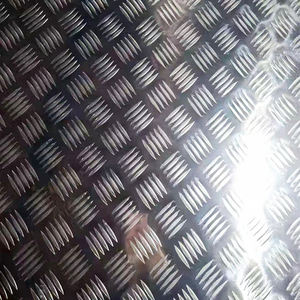 ألواح ألومنيوم ماسية سوداء مقاس 4 قدم × 8 قدم، ألواح ألومنيوم منقوشة 1060 5052 بخمسة خطوط للأرضيات والمصاعد - Product Image 1