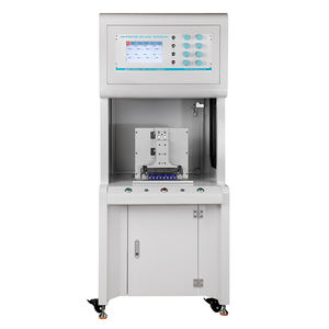 Der Achtkanal-Leckte ster wird auf die Lecks uche von Motor teilen angewendet. E-Mobilität Batterie-Flüssigkeits kühlsystem Luft ventil - Product Image 1