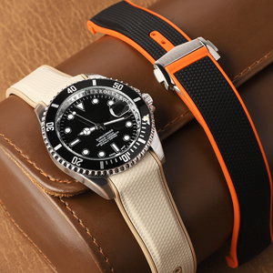 สายนาฬิกาซิลิโคนสีสันสดใสขนาด 20 มม. สายนาฬิกายางแบบสปอร์ตสองสีสำหรับนาฬิกาดำน้ำของผู้ชาย - Product Image 5