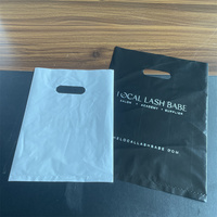 Sacs de marchandises en plastique personnalisés au détail sac à provisions en PE-BD découpé à l'emporte-pièce avec logo imprimé personnalisé sac d'emballage en plastique