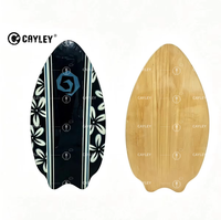 Skimboard en bois avec rayures florales et motifs tourbillonnants pour les sports nautiques de plage